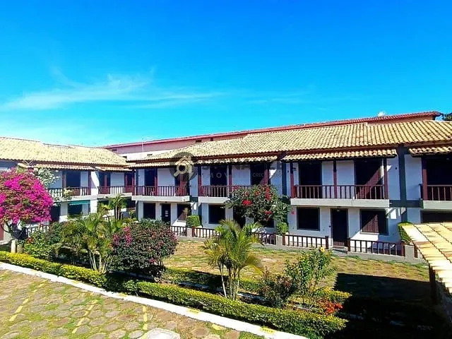 Casa 3 quartos e 2 banheiros, à venda, no bairro Peró em Cabo Frio