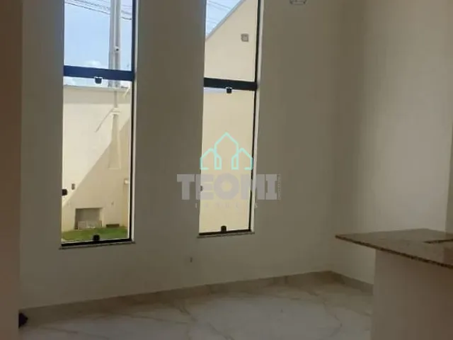 Casa com 138m² 3 quartos e 2 banheiros, à venda, no bairro Jardim do Lago I em Taubaté