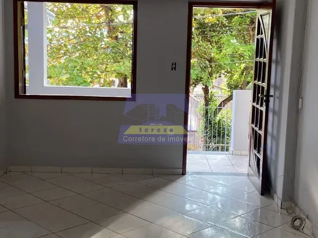Casa 3 quartos e 2 banheiros, para alugar, no bairro São Pedro em Itabira