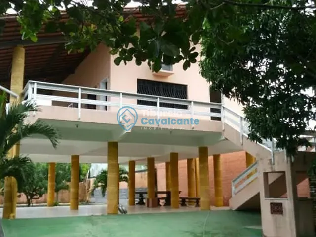 Casa com 3252m² 2 quartos e 3 banheiros, à venda, no bairro Centro em Itapebussu (maranguape)