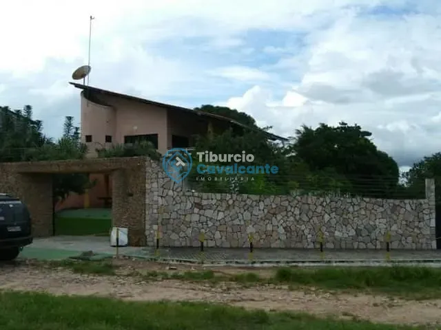 Casa com 3252m² 2 quartos e 3 banheiros, à venda, no bairro Centro em Itapebussu (maranguape)