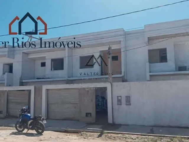 Casa 3 quartos e 2 banheiros, à venda, no bairro Zona Sul em Ilhéus