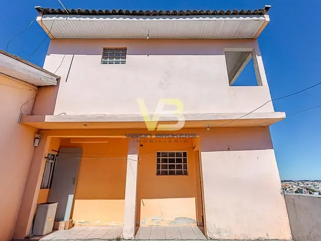 Casa 5 quartos e 2 banheiros, à venda, no bairro Alto Boqueirão em Curitiba