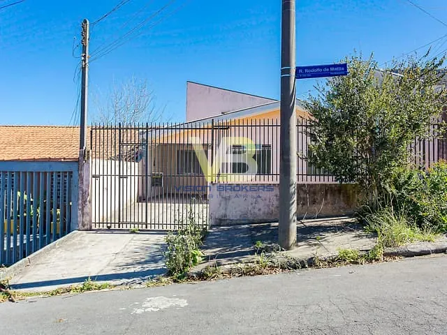 Casa 5 quartos e 2 banheiros, à venda, no bairro Alto Boqueirão em Curitiba