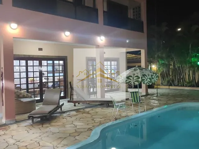 Casa com 325m² 5 quartos e 2 banheiros, à venda, no bairro Pontal de Santa Marina em Caraguatatuba
