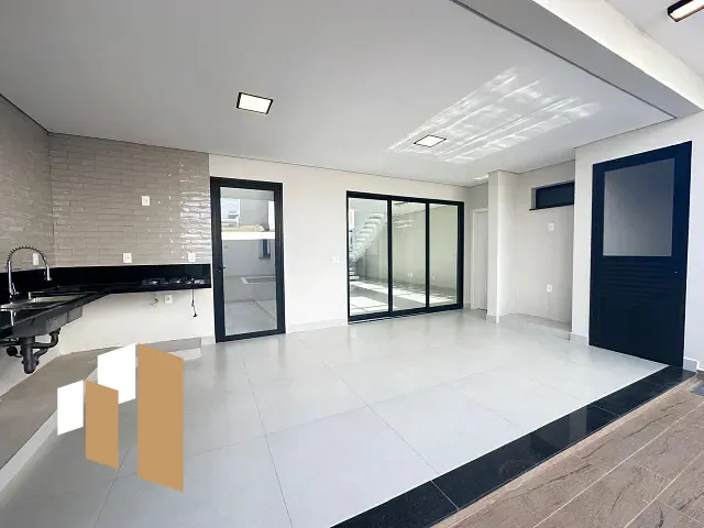 Casa com 218m² 3 quartos e 4 banheiros, à venda, no bairro Vila Rubens em Indaiatuba
