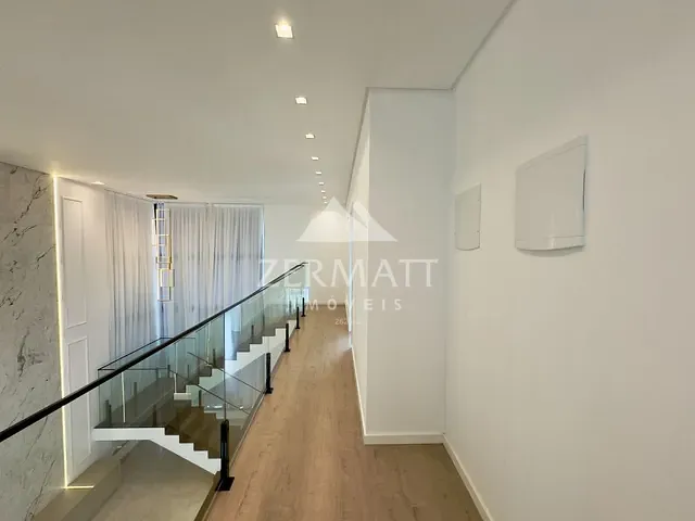 Casa com 375m² 3 quartos e 4 banheiros, à venda, no bairro Ponta Aguda em Blumenau
