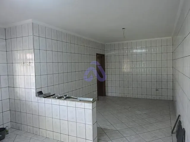 Casa com 500m² 2 quartos e 2 banheiros, à venda ou para alugar, no bairro Quarta Parada em São Paulo