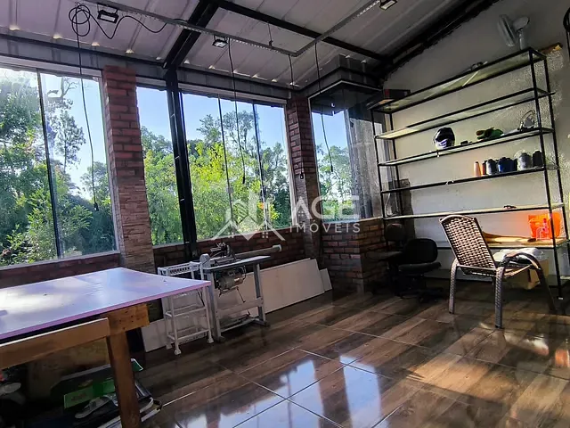 Casa com 200m² 3 quartos e 1 banheiro, à venda, no bairro Paiol Grande em Erechim