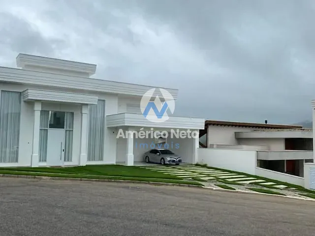 Casa com 600m² 4 quartos e 4 banheiros, à venda, no bairro Tanque em Atibaia
