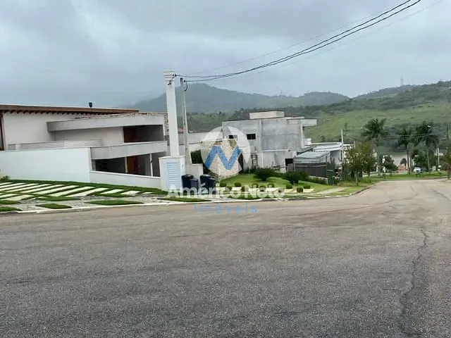 Casa com 600m² 4 quartos e 4 banheiros, à venda, no bairro Tanque em Atibaia