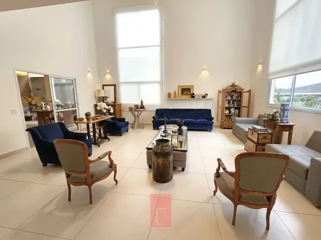 Casa com 507m² 3 quartos e 5 banheiros, à venda, no bairro Pitas em Cotia
