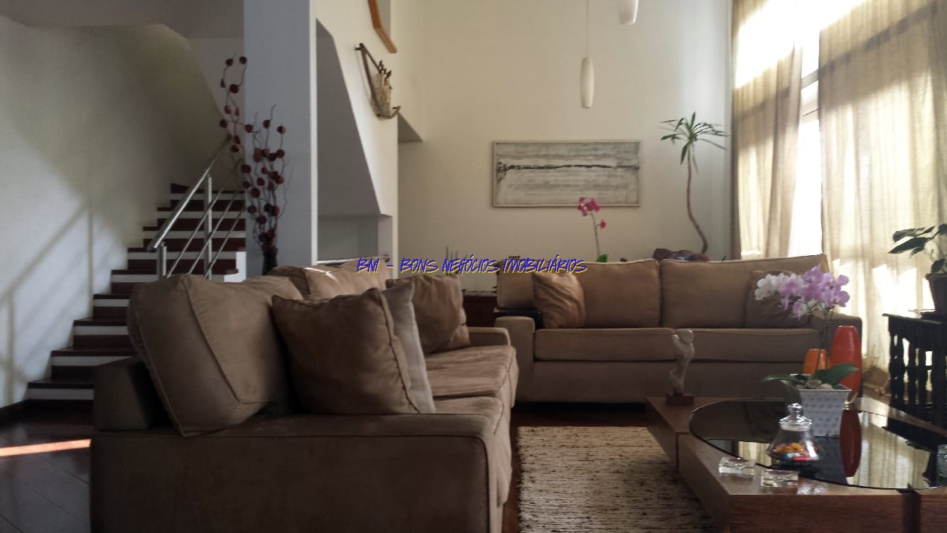 Casa para alugar com 4 quartos, 451m² - Foto 7