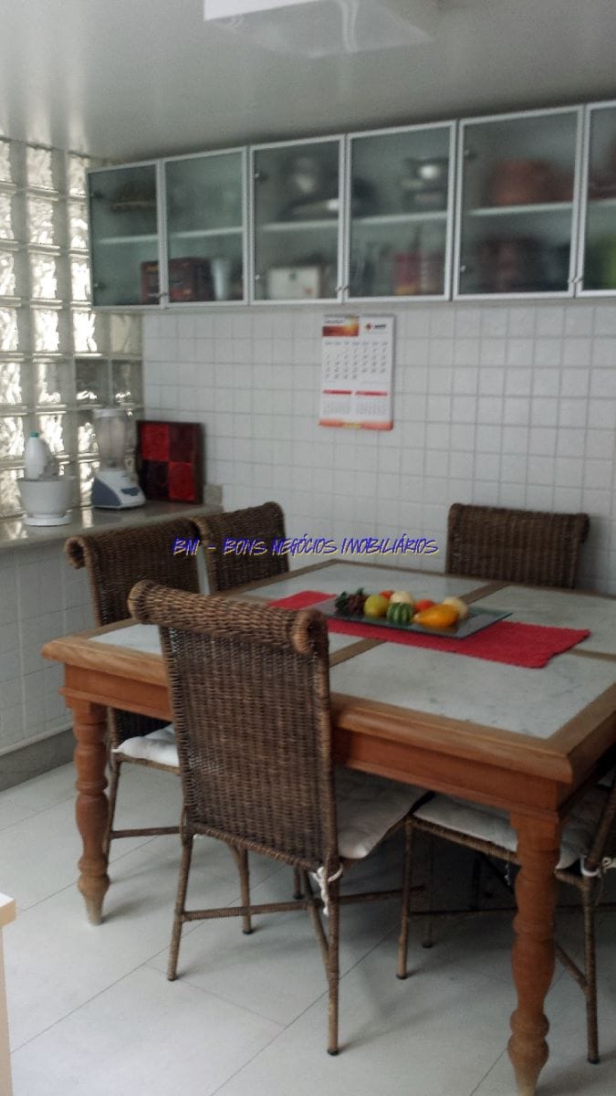 Casa para alugar com 4 quartos, 451m² - Foto 17