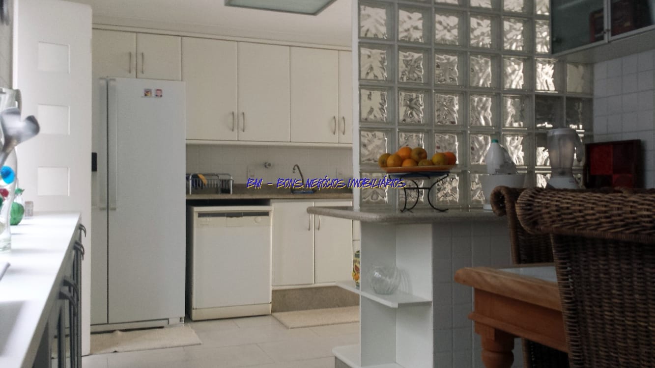 Casa para alugar com 4 quartos, 451m² - Foto 16