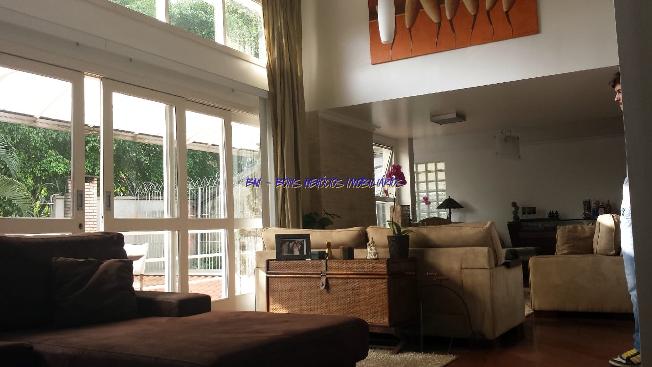 Casa para alugar com 4 quartos, 451m² - Foto 8