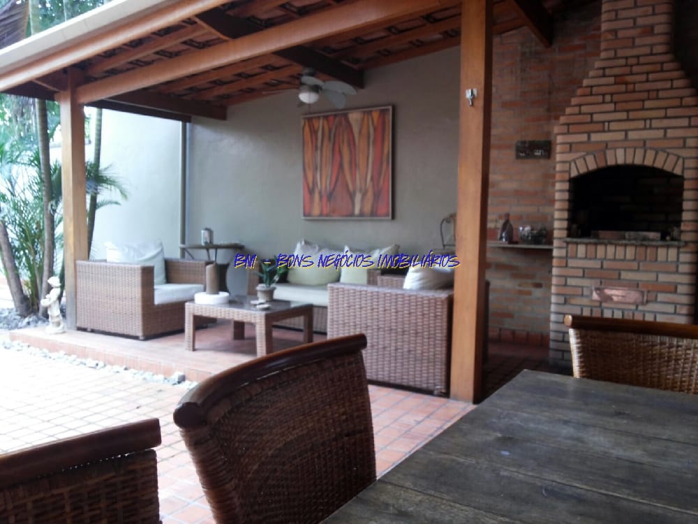 Casa para alugar com 4 quartos, 451m² - Foto 26