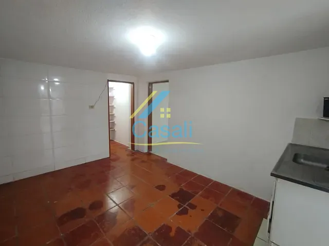 Casa 4 quartos e 2 banheiros, à venda ou para alugar, no bairro Centro em São Roque
