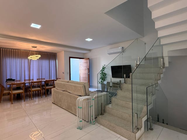 Casa com 150m² 4 quartos e 4 banheiros, à venda, no bairro Santo Agostinho em Governador Valadares
