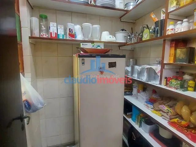 Casa com 372m² 3 quartos e 1 banheiro, à venda, no bairro Ano Bom em Barra Mansa