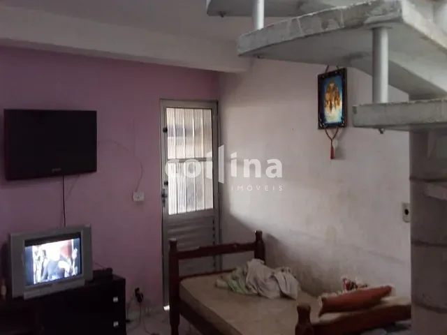 Casa com 159m² 3 quartos e 2 banheiros, à venda, no bairro Cidade Ariston Estela Azevedo em Carapicuíba