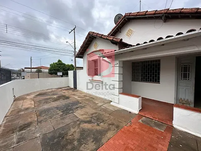 Casa 2 quartos e 1 banheiro, à venda, no bairro Vila Pinheiro em Pirassununga