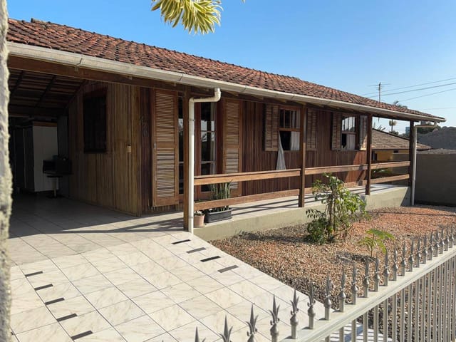 Casa 3 quartos e 1 banheiro, à venda, no bairro Praia Alegre em Penha