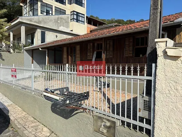 Casa 3 quartos e 1 banheiro, à venda, no bairro Praia Alegre em Penha