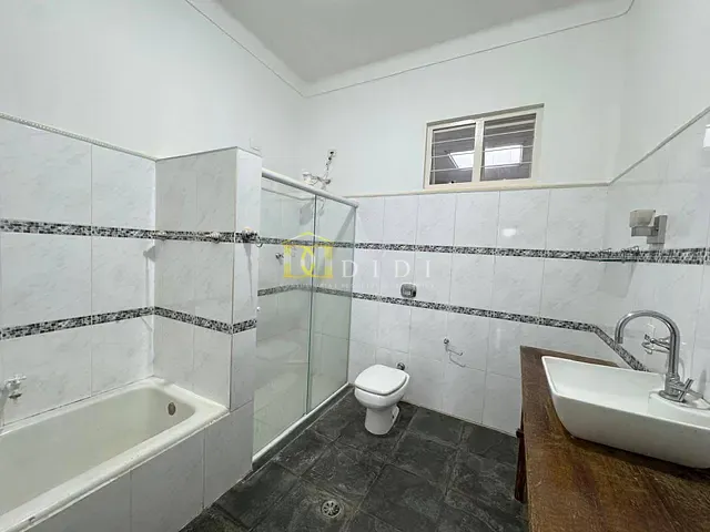 Casa 3 quartos e 2 banheiros, para alugar, no bairro Centro em Porto Feliz