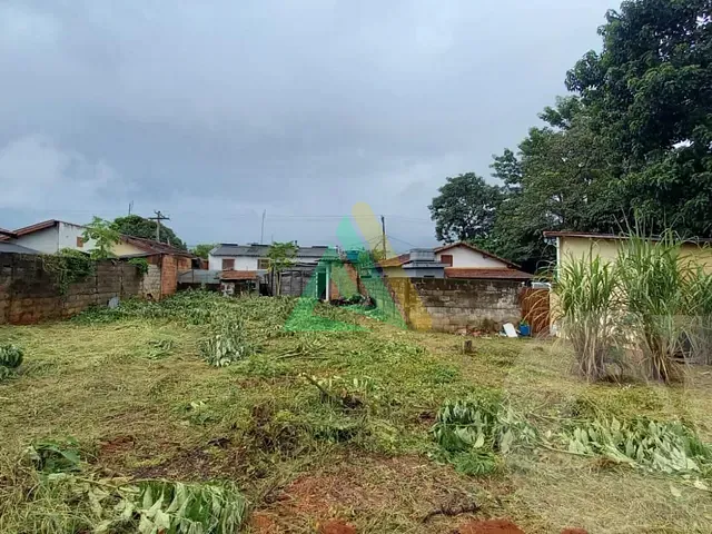 Casa com 601m² 2 quartos e 2 banheiros, à venda, no bairro Jardim Primavera em Mogi Mirim