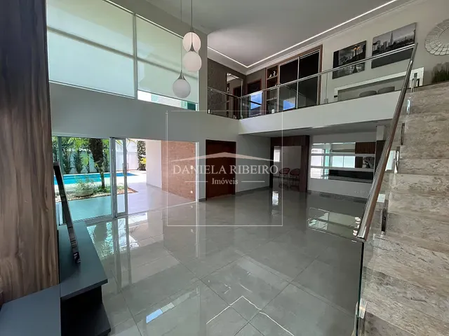 Casa com 502m² 4 quartos e 4 banheiros, à venda, no bairro Esperança em Londrina