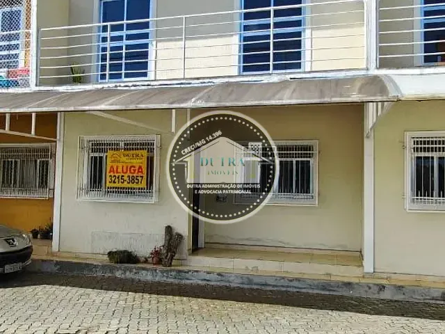 Casa 2 quartos e 2 banheiros, para alugar, no bairro Bandeirantes em Juiz de Fora