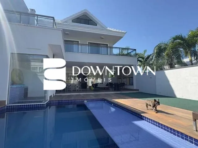 Casa com 330m² 3 quartos e 6 banheiros, à venda, no bairro Recreio dos Bandeirantes em Rio de Janeiro
