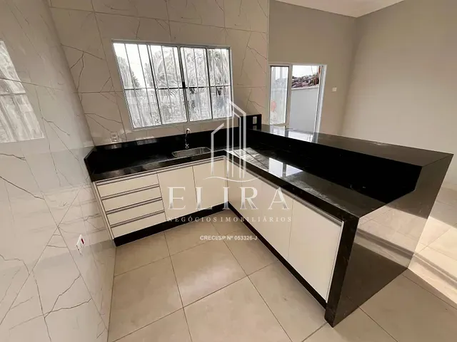 Casa com 125m² 2 quartos e 1 banheiro, à venda, no bairro Parque Residencial do Lago em Santa Bárbara D'Oeste