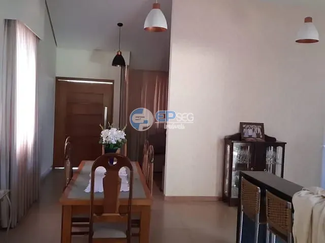 Casa com 2500m² 4 quartos e 3 banheiros, à venda, no bairro Recanto Santa Andréa em Cambé