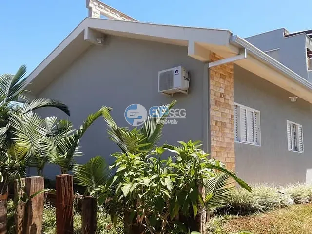 Casa com 2500m² 4 quartos e 3 banheiros, à venda, no bairro Recanto Santa Andréa em Cambé