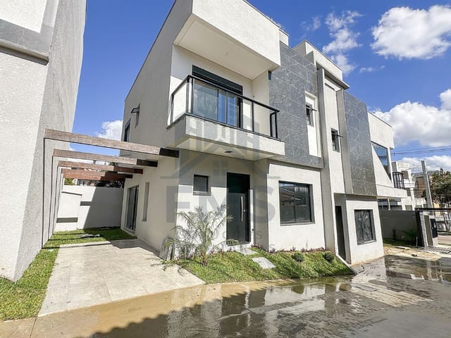 Casa com 179m² 3 quartos e 3 banheiros, à venda, no bairro Seminário em Curitiba