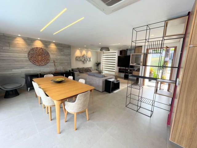 Casa com 511m² 4 quartos e 4 banheiros, à venda, no bairro Condomínio Residencial Alphaville em São José dos Campos