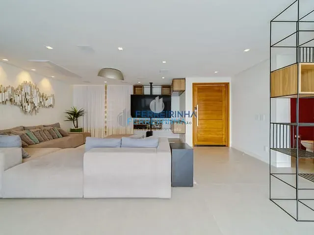 Casa com 511m² 4 quartos e 4 banheiros, à venda ou para alugar, no bairro Condomínio Residencial Alphaville em São José dos Campos