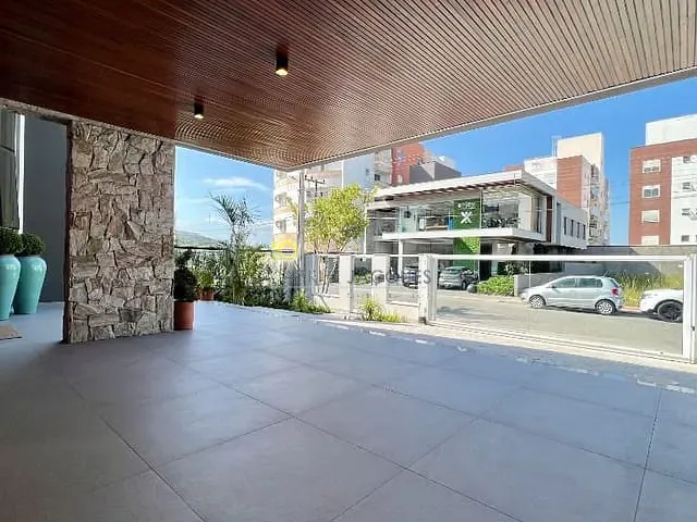 Casa com 360m² 4 quartos e 5 banheiros, à venda, no bairro Cidade Universitária Pedra Branca em Palhoça