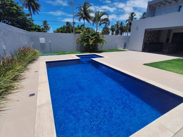 Casa com 450m² 4 quartos e 5 banheiros, à venda, no bairro Robalo em Aracaju