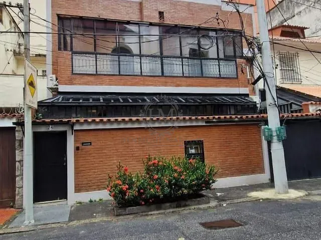 Casa com 220m² 4 quartos e 4 banheiros, para alugar, no bairro Copacabana em Rio de Janeiro