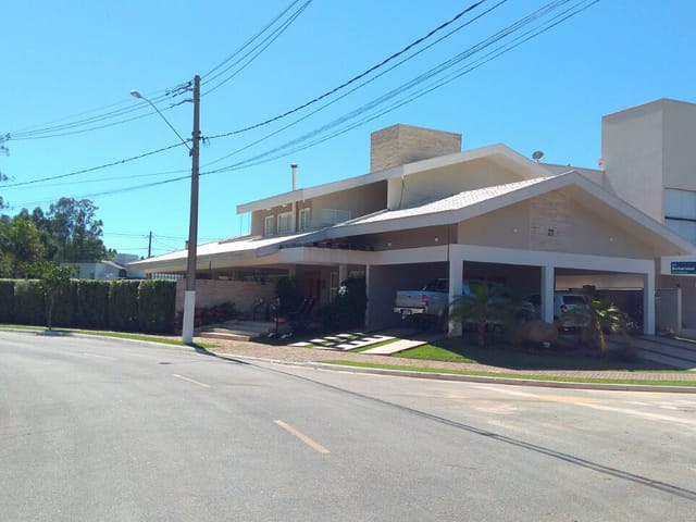 Casa com 540m² 4 quartos e 6 banheiros, à venda, no bairro Vila Nova em Louveira