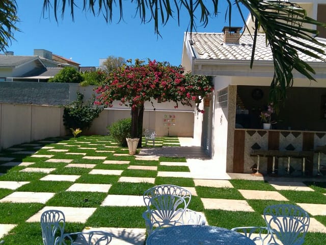 Casa com 540m² 4 quartos e 6 banheiros, à venda, no bairro Vila Nova em Louveira
