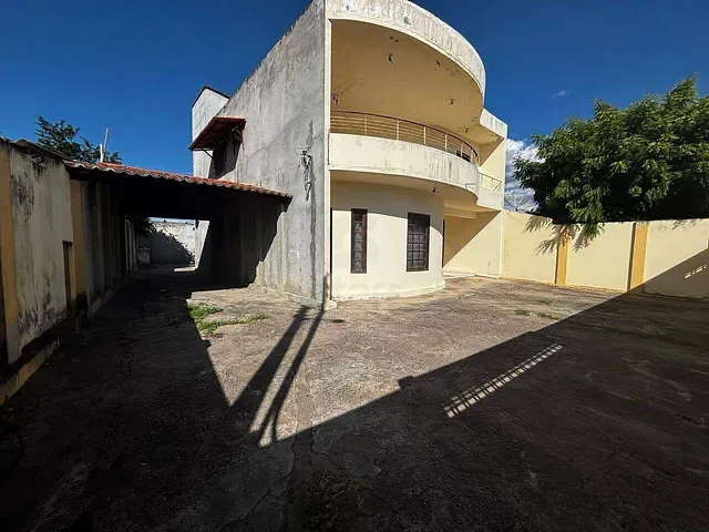 Casa 3 quartos e 3 banheiros, à venda, no bairro Fazenda CHESF em Paulo Afonso