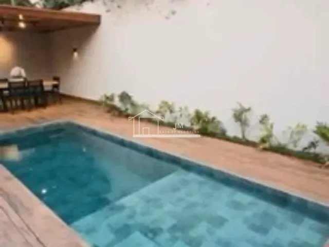 Casa com 480m² 3 quartos e 5 banheiros, à venda, no bairro Granja Marileusa em Uberlândia