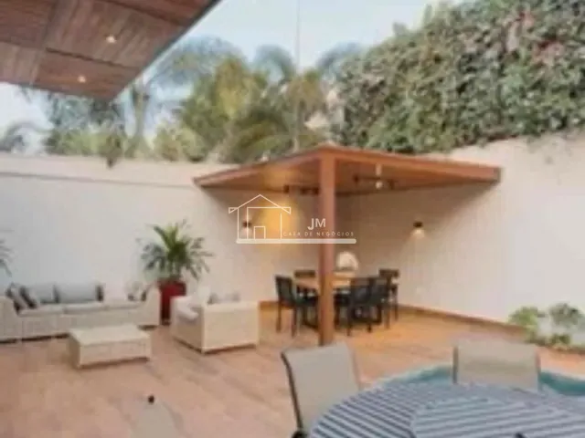 Casa com 480m² 3 quartos e 5 banheiros, à venda, no bairro Granja Marileusa em Uberlândia