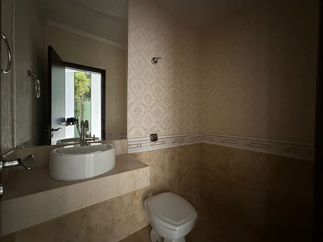 Casa 5 quartos e 7 banheiros, para alugar, no bairro Cidade Vera Cruz em Aparecida de Goiânia