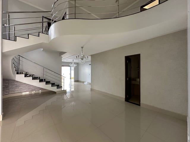 Casa 5 quartos e 7 banheiros, para alugar, no bairro Cidade Vera Cruz em Aparecida de Goiânia