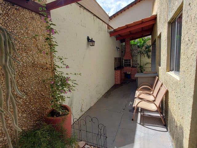 Casa com 287m² 4 quartos e 5 banheiros, à venda, no bairro Jardim América em Goiânia